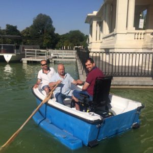 Barcas accesibles en el estanque del Parque de «El Retiro» en Madrid